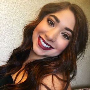 Meet your Posher, Tori
